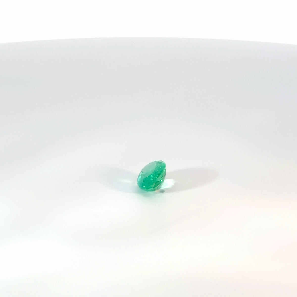 Loose Oval Cut Emerald Gemstone