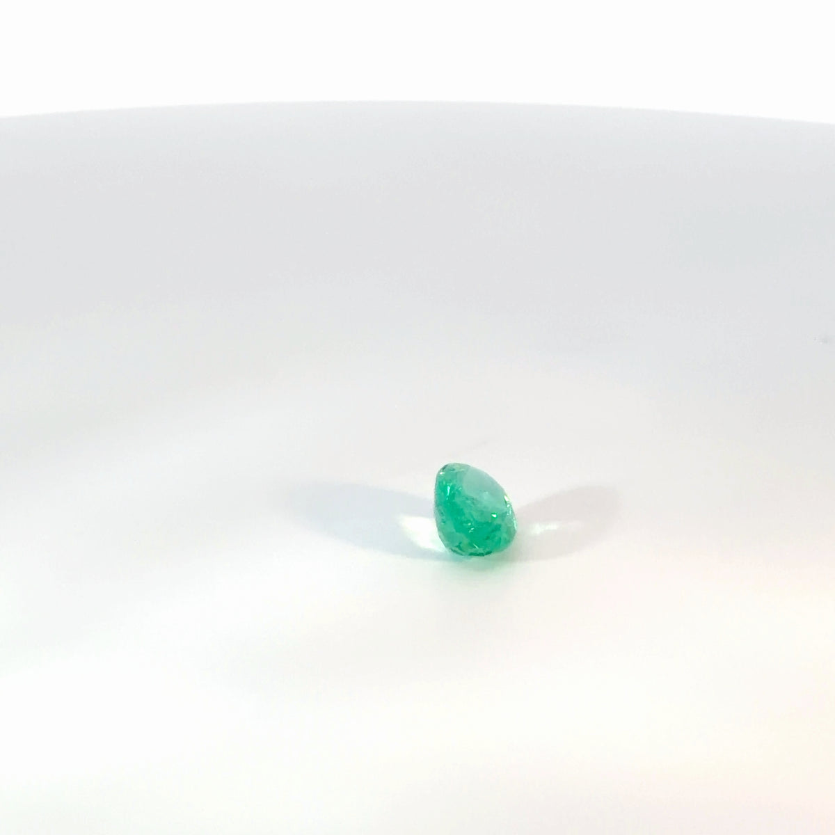 Loose Oval Cut Emerald Gemstone