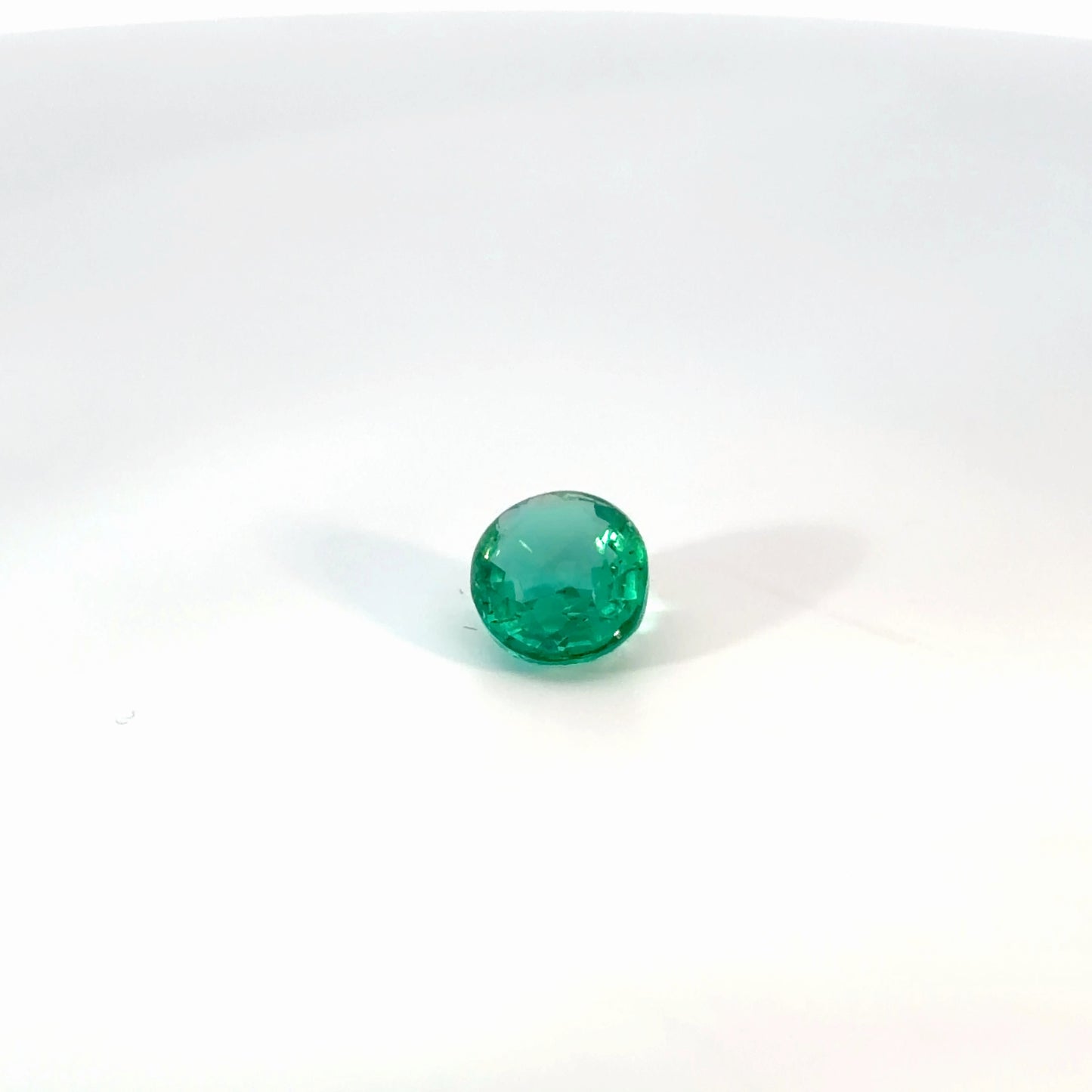 Round Cut Loose Emerald Gemstone