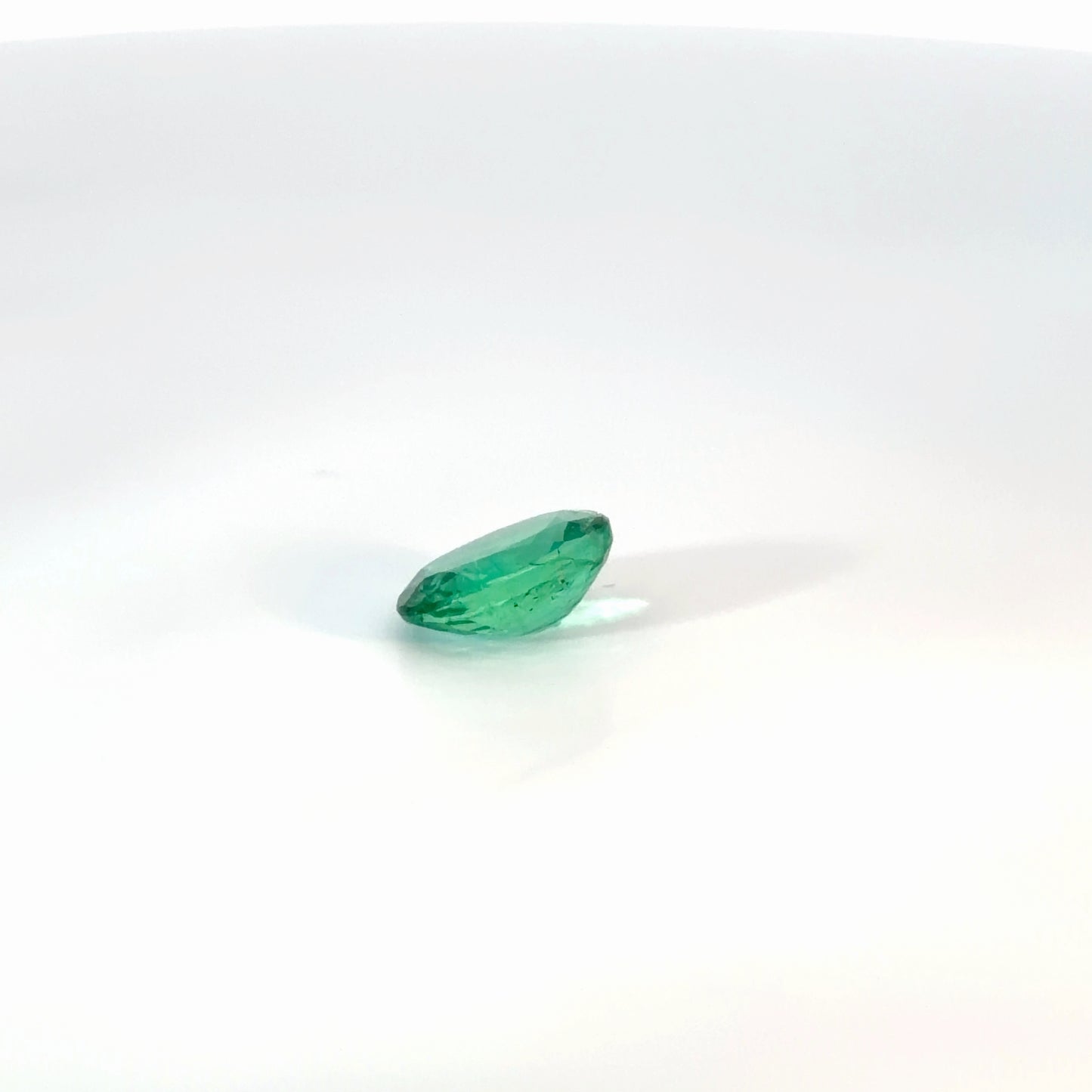 Round Cut Loose Emerald Gemstone