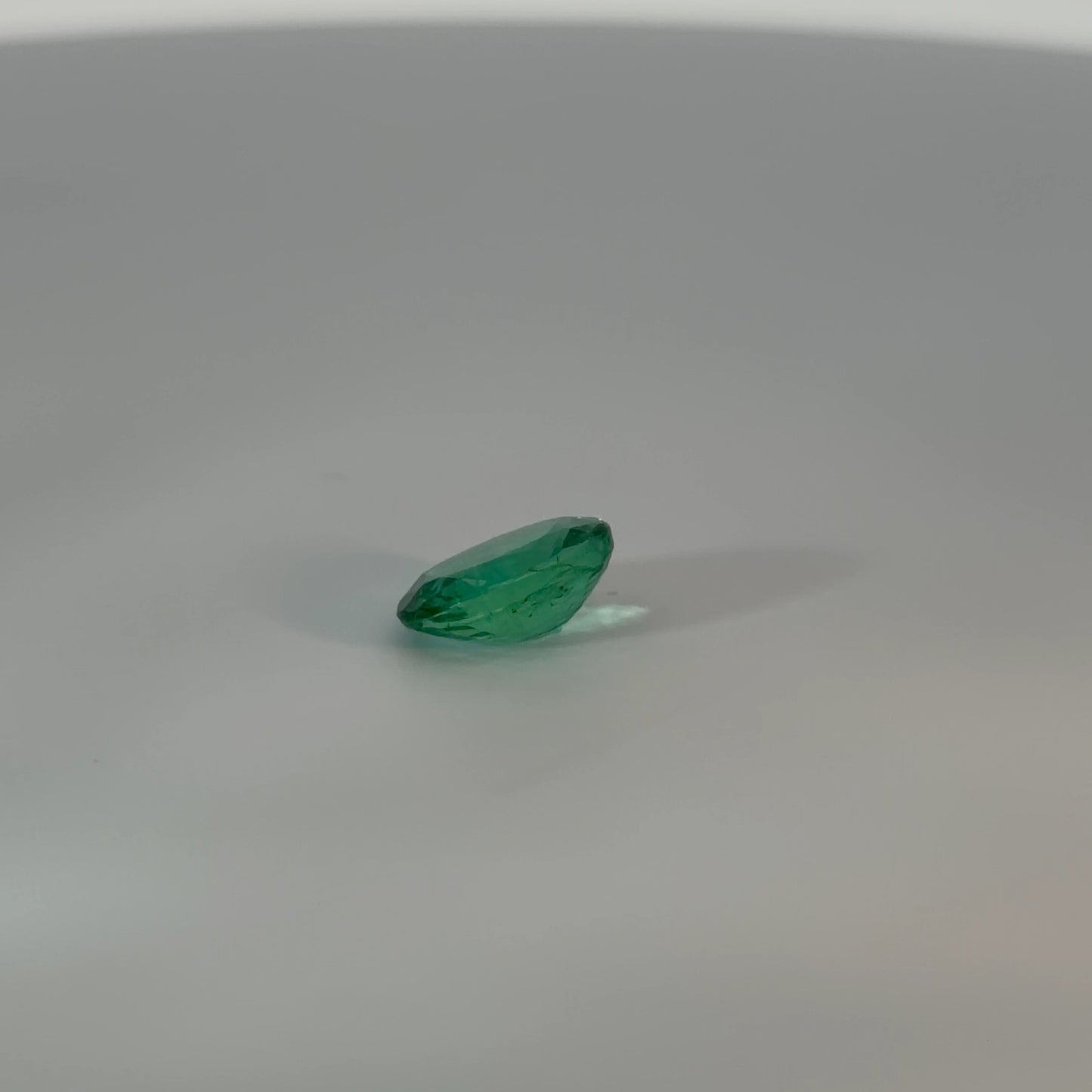 Round Cut Loose Emerald Gemstone