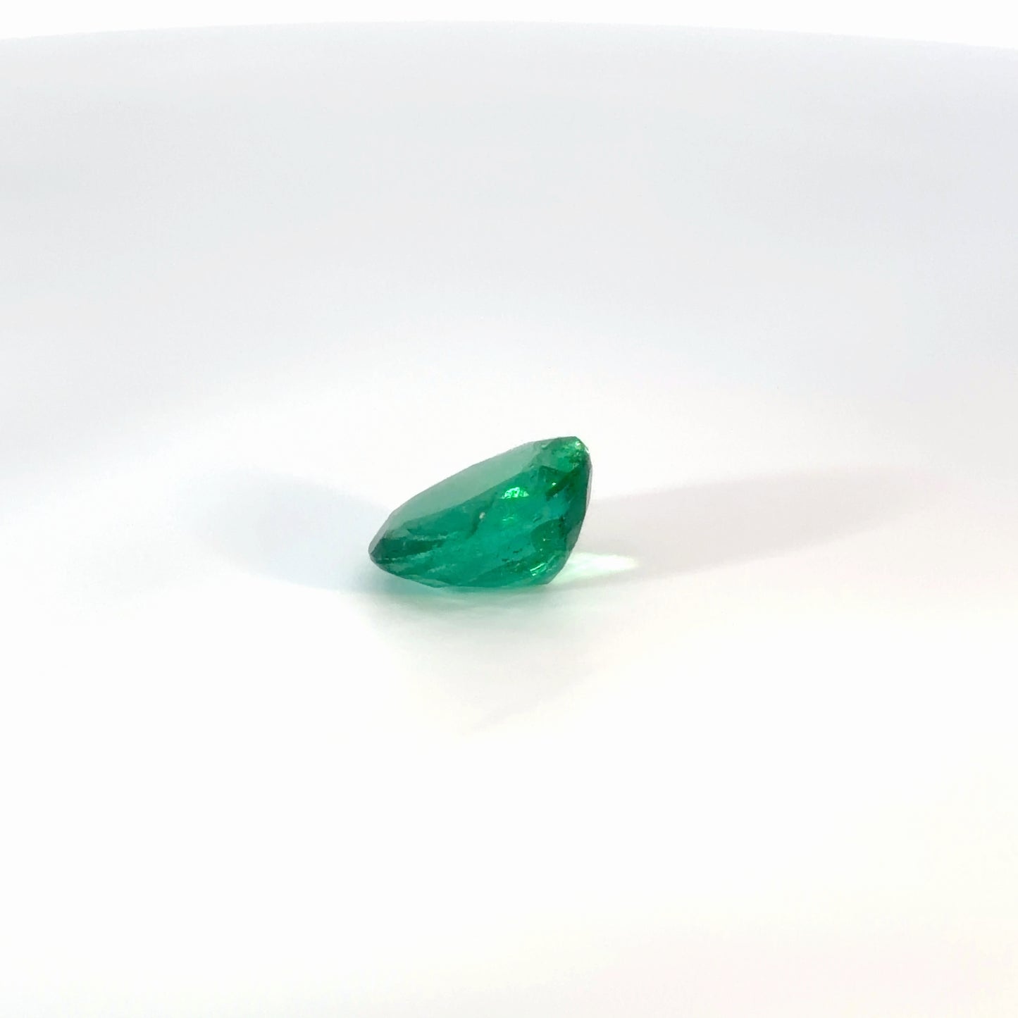 Oval Cut Loose Emerald Gemstone