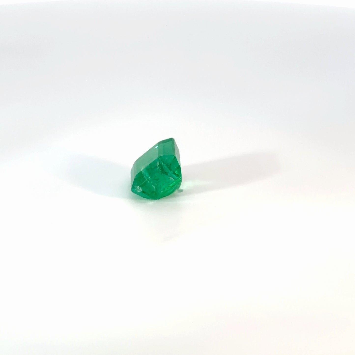 Vibrant Green Emerald-Cut Loose Emerald