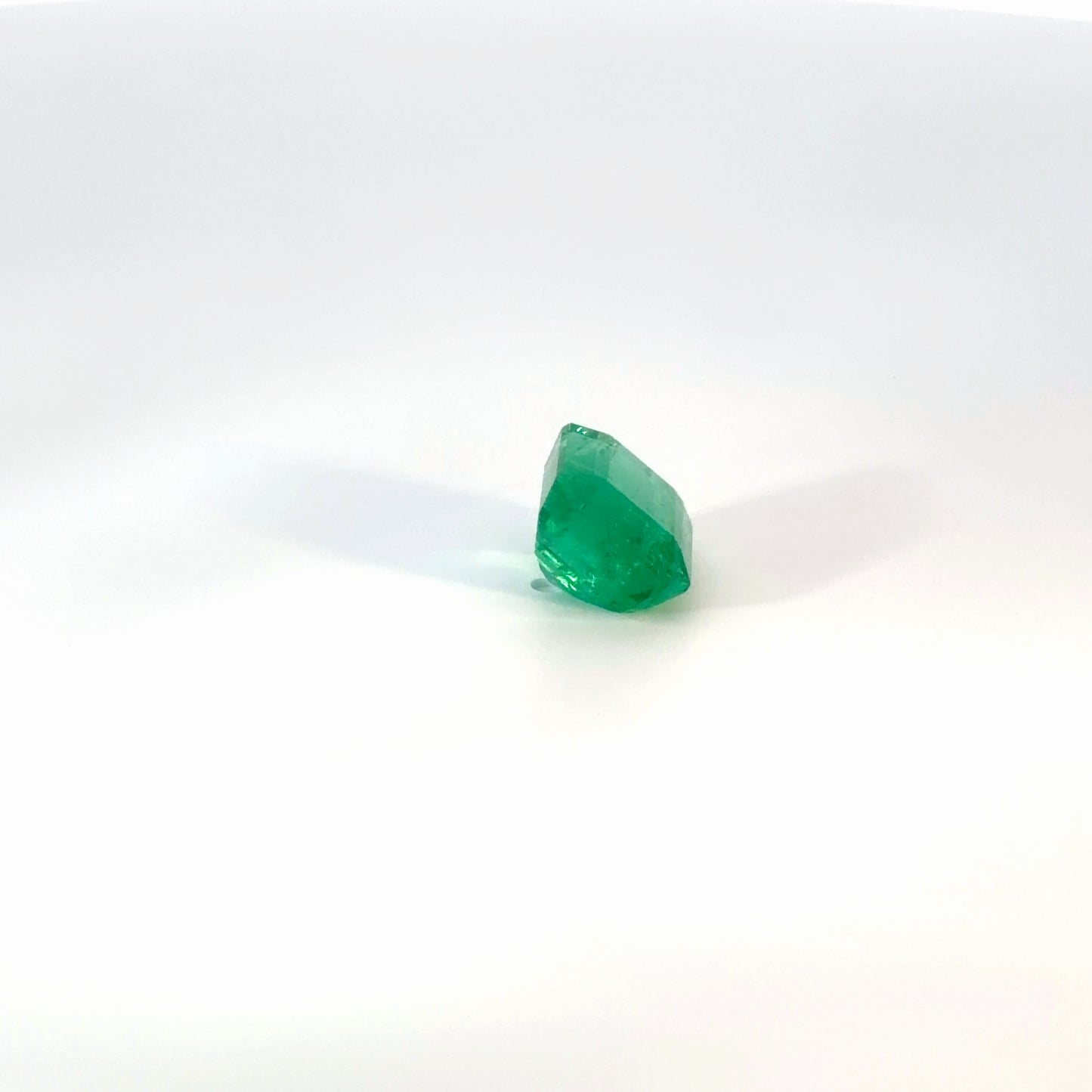 Vibrant Green Emerald-Cut Loose Emerald