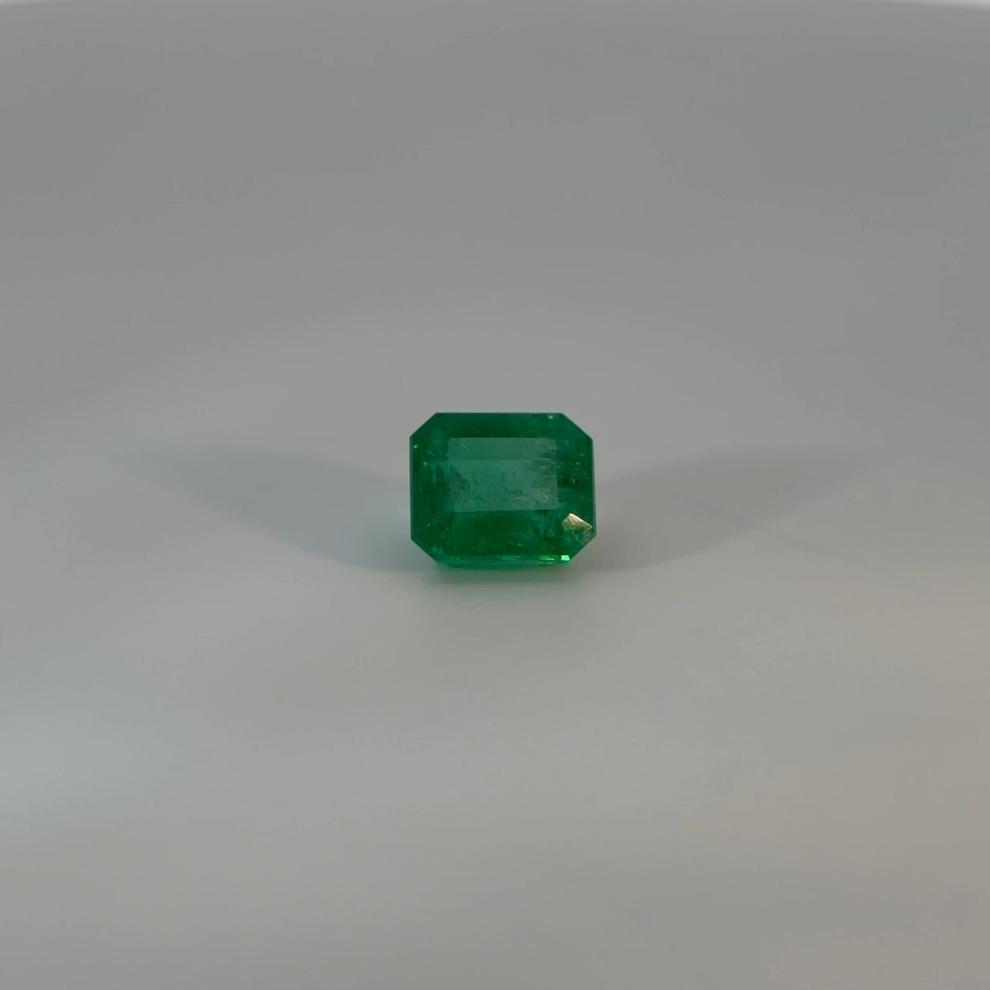 Vibrant Green Emerald-Cut Loose Emerald