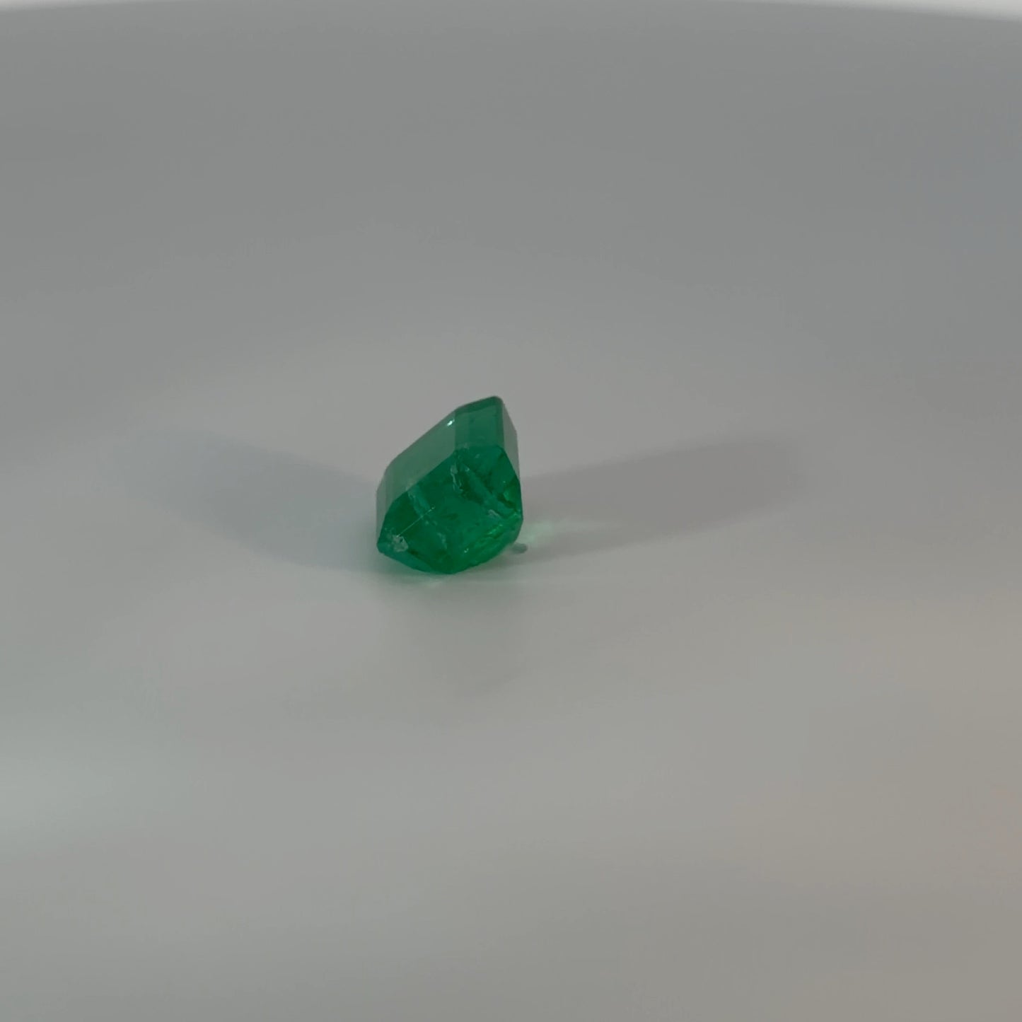 Vibrant Green Emerald-Cut Loose Emerald