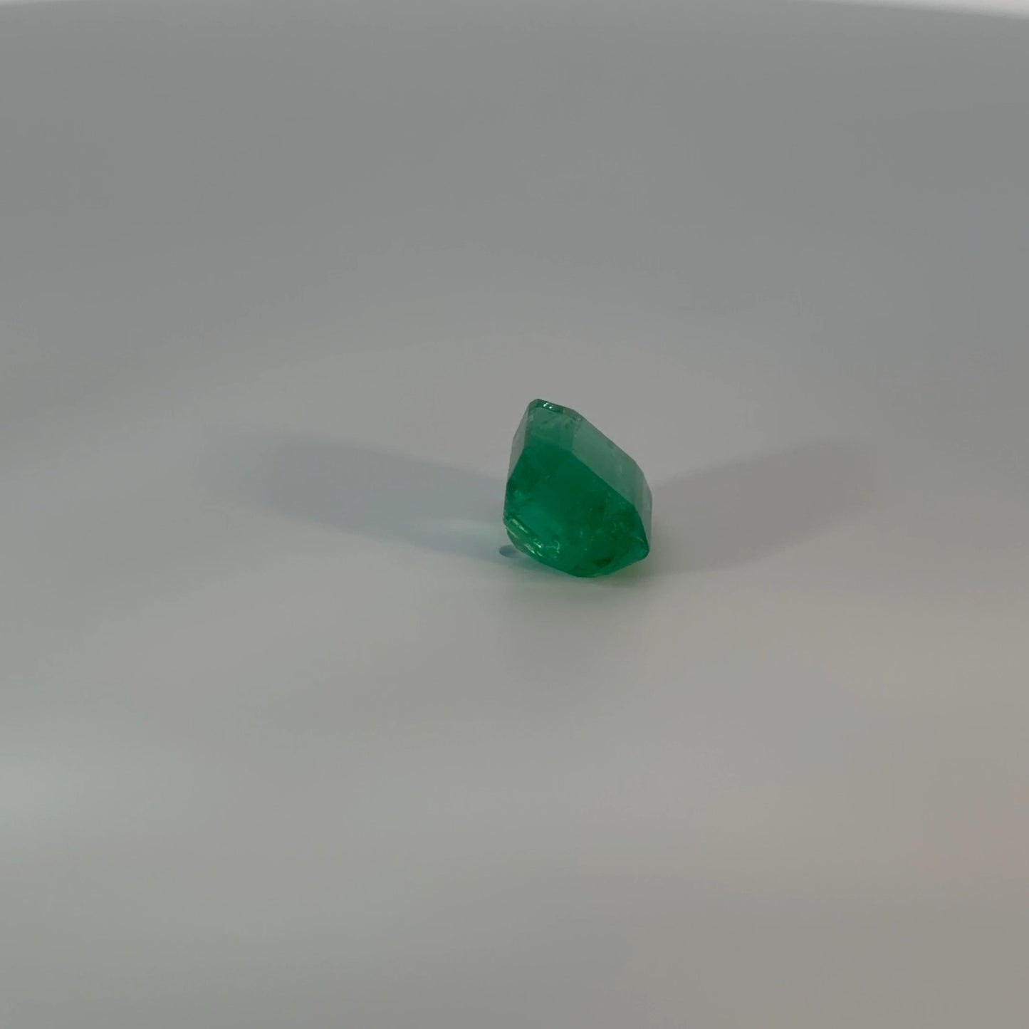 Vibrant Green Emerald-Cut Loose Emerald